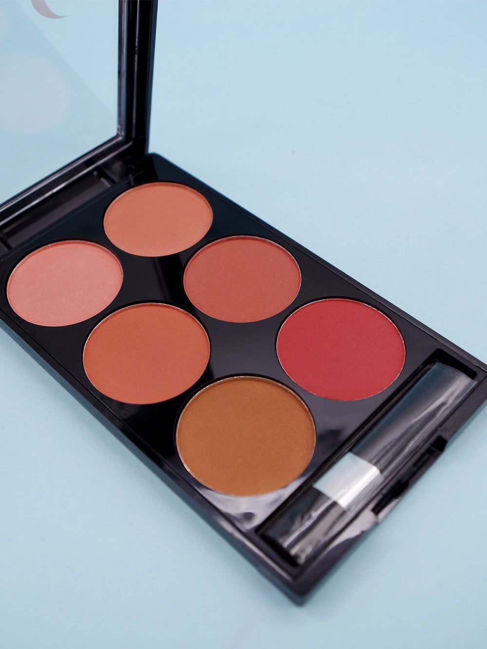 Six-Color Blush Palette - complete verpakking en inhoud